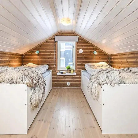 Holiday home 4 Bedroom Amazing In