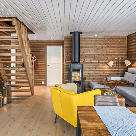 4 Bedroom Amazing In Holiday home *
