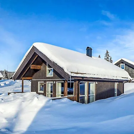 4 Bedroom Amazing In Holiday home