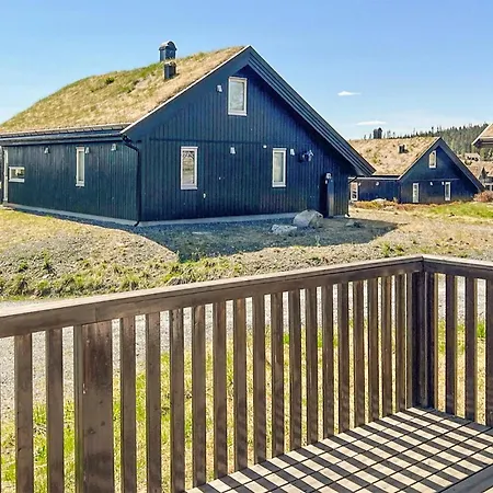 4 Bedroom Amazing In Holiday home Lillehammer