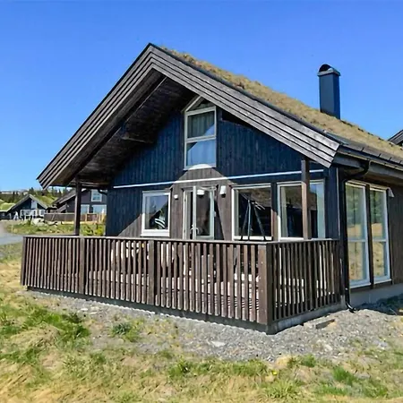 4 Bedroom Amazing In Holiday home