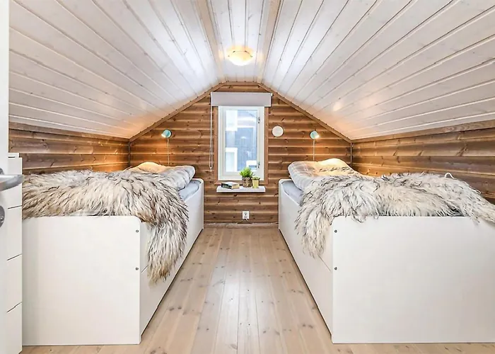 Feriehus 4 Bedroom Amazing In